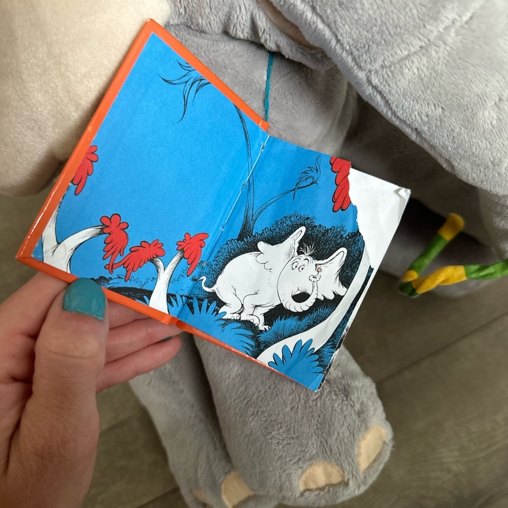 Dr. Seuss Horton Hears a Who Plush & Book Macy's 2008 14" Limited Edition - Picture 15 of 15